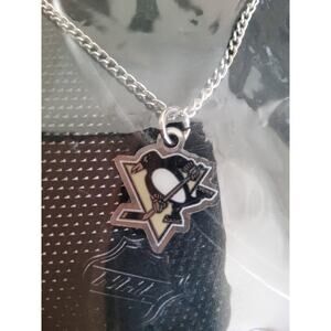 NHL Pittsburgh Penguins Hockey Logo Pendant Necklace Silver Tone Enamel 18"